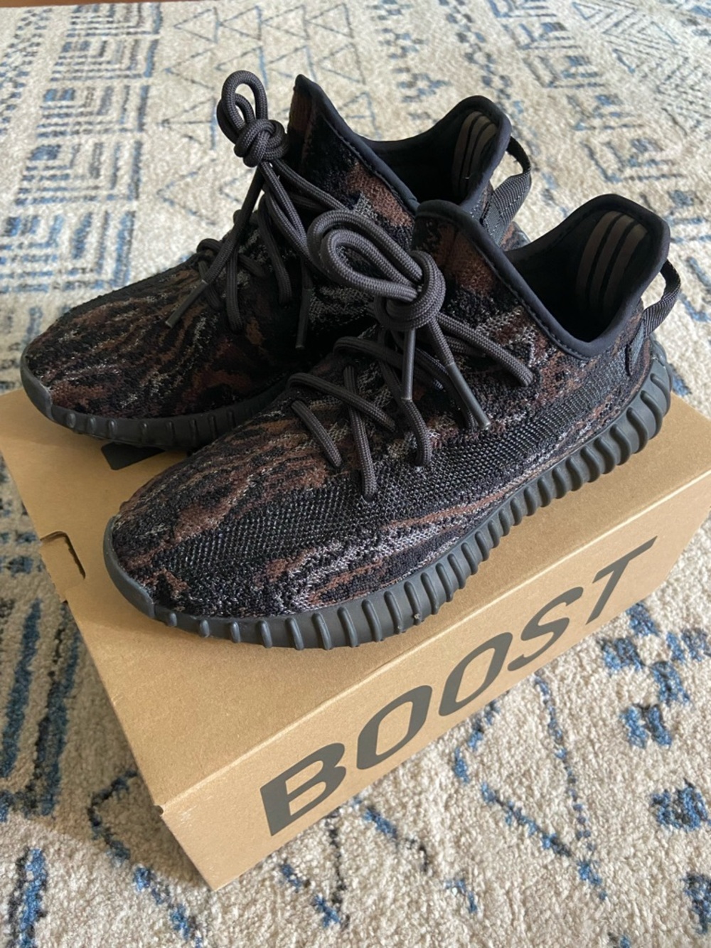 Adidas Yeezy Boost 350, MX Rock, women sz 6